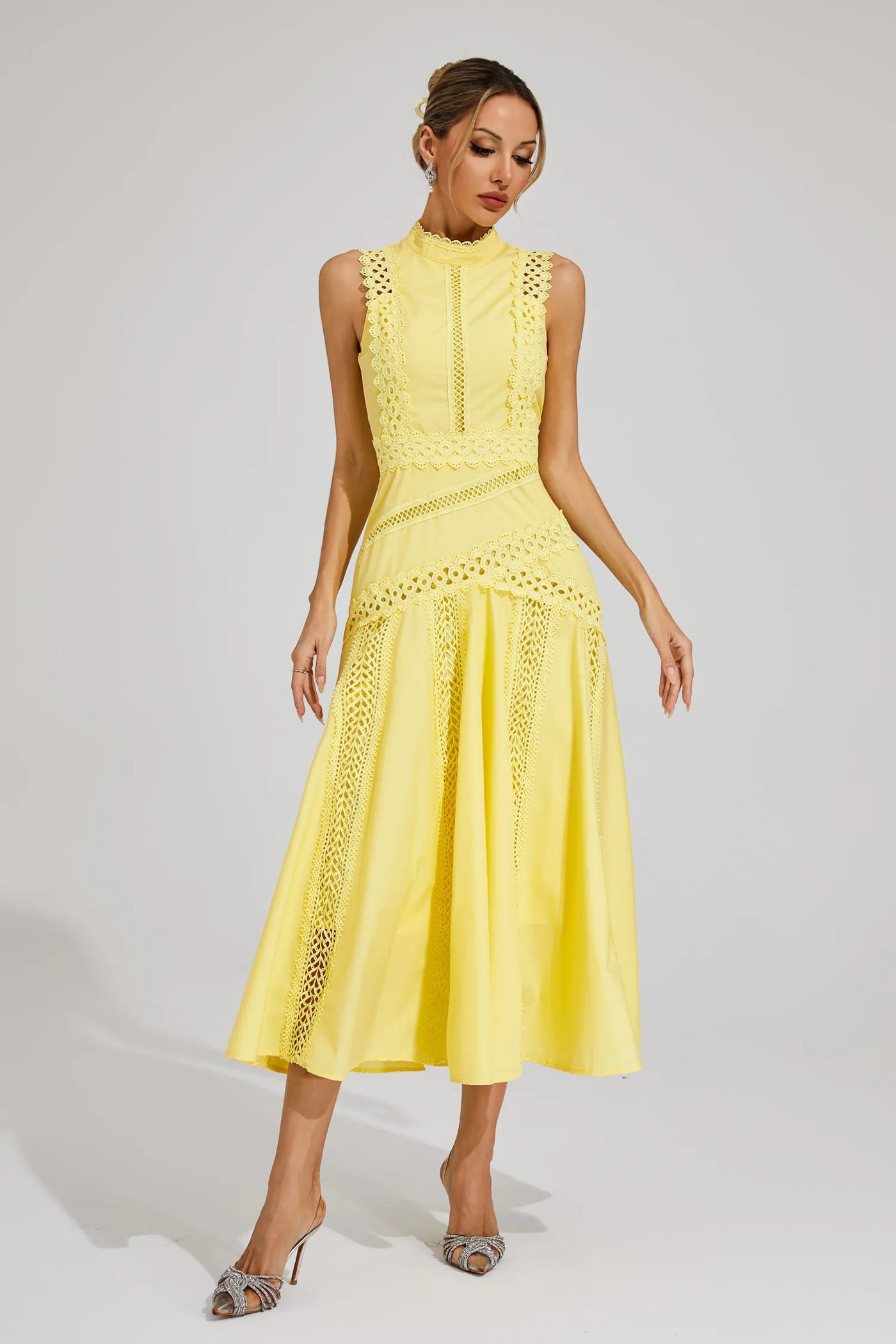 Miran | Sleeveless Lace Dress