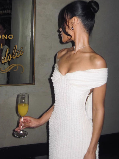 Soraia | Elegant Backless Maxi Dress