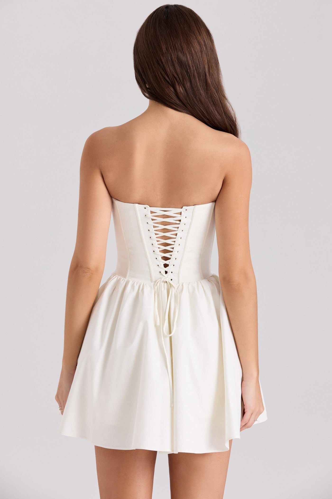Kristiana | Ivory White - QUELLECLASSE